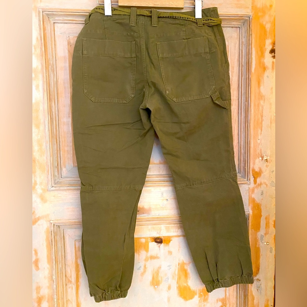 Zadig & Voltaire khaki’s with elasticized ankles for a cute, now vibe EUC size M - Picture 3 of 7